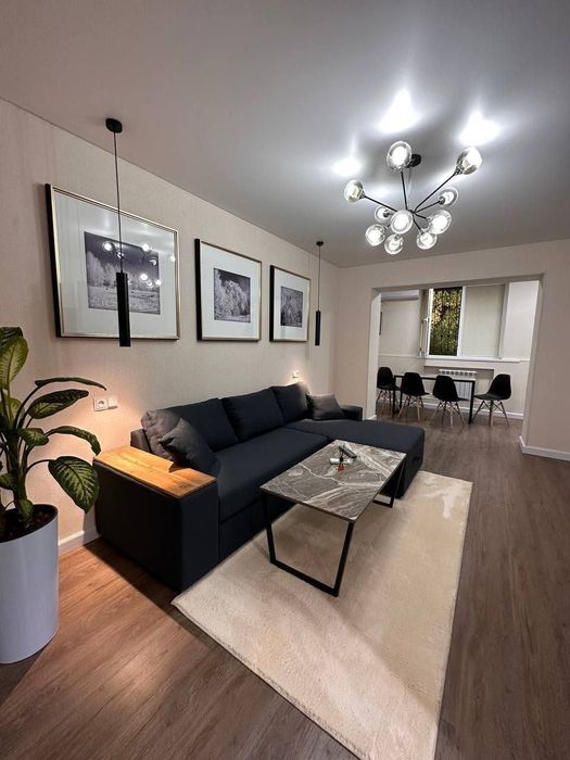 Новомосковская продаётся квартира 77 серия 2/1/4