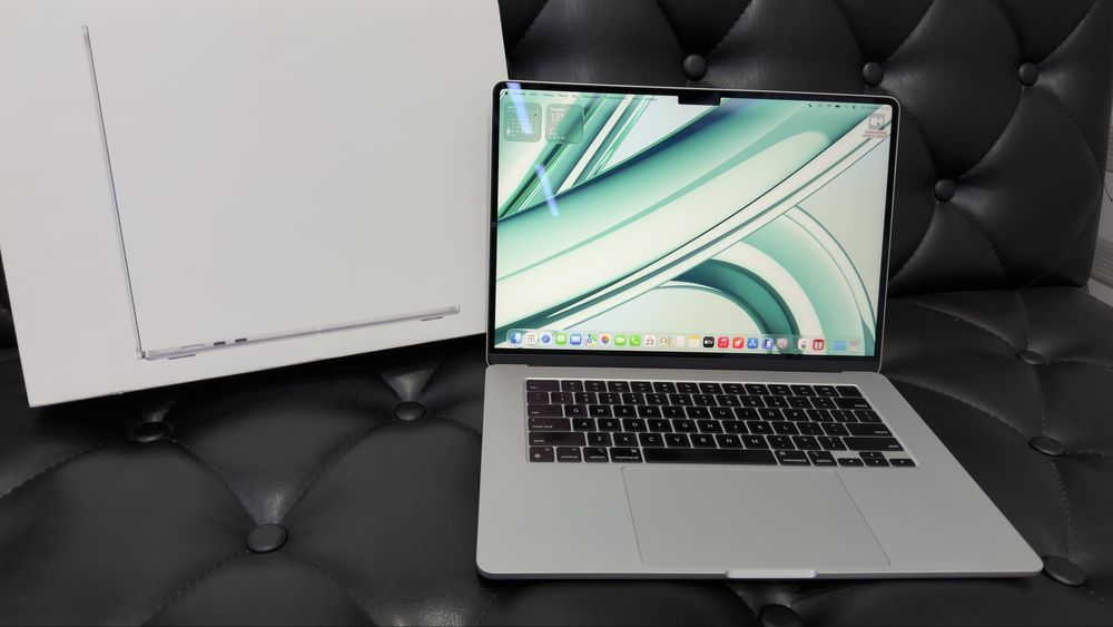Apple MacBook Air M3 8GB\256GB 2024 15 экран идеал