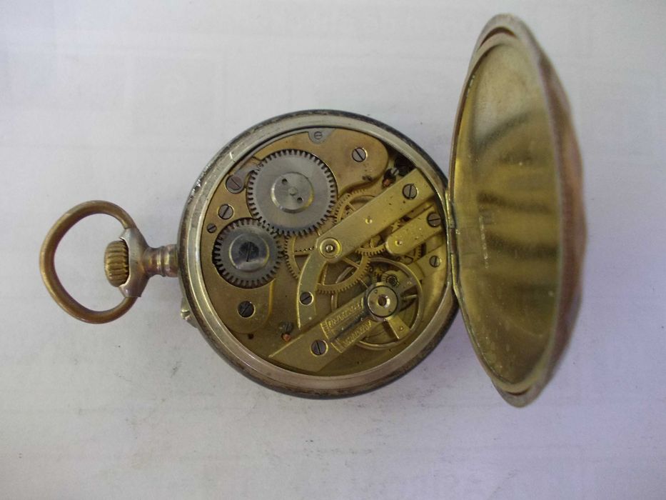 Ceas vechi de buzunar defect din argint 2