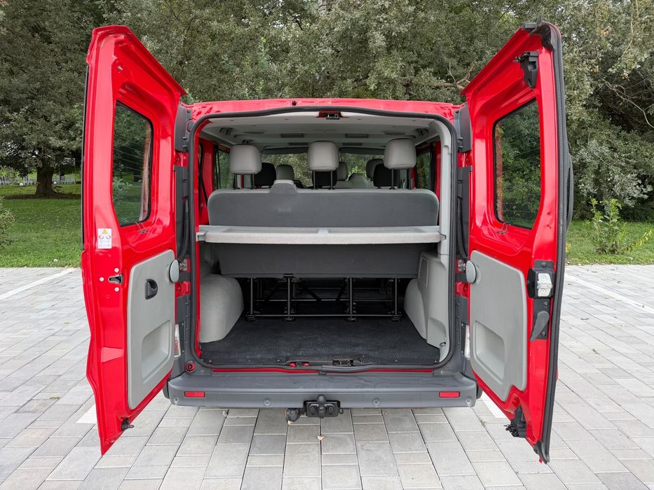 Opel Vivaro | Pilot Automat | 9Locuri | Clima | Carlig|Euro5|