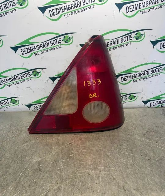 Lampa / Tripla stop dreapta pe aripa Dacia Solenza 2005 1.4 MT (75 hp)