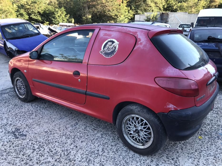 Peugeot 206 1.1 60кс 2000г На Части