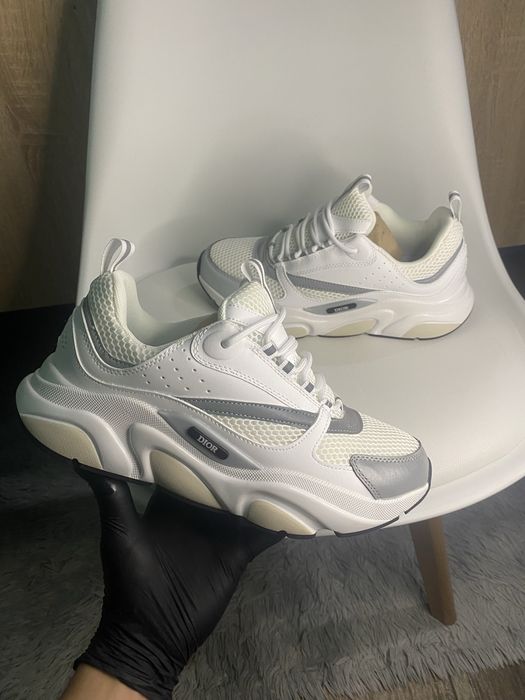 Dior B22 “ White “