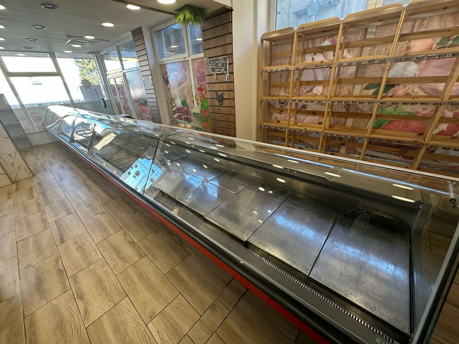 Linde плюсова хладилна витрина