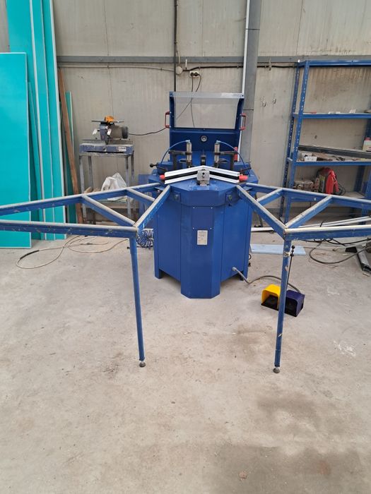 Masina , utilaj sertizat profile aluminiu