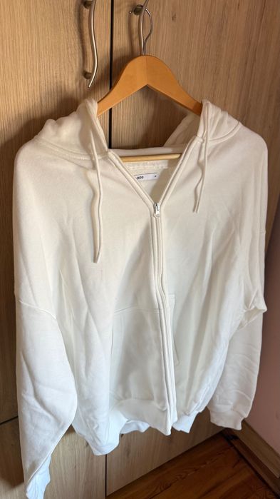 Бял суичър Cropp