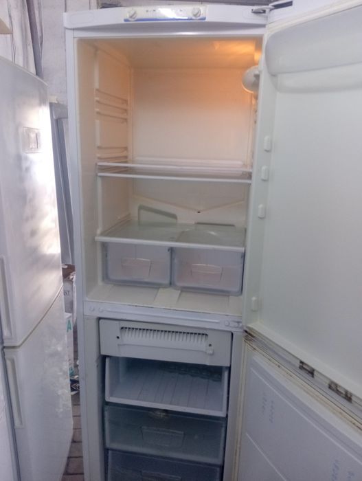 Продам холодильник
