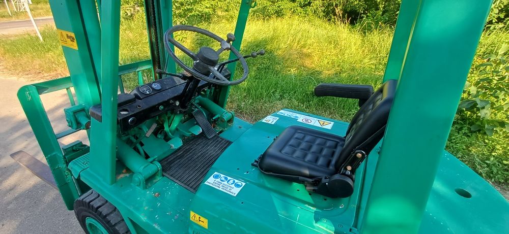 Stivuitor  , motostivuitor diesel  ( variante )