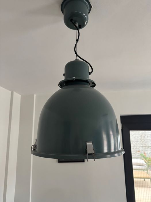 Lustra ikea verde