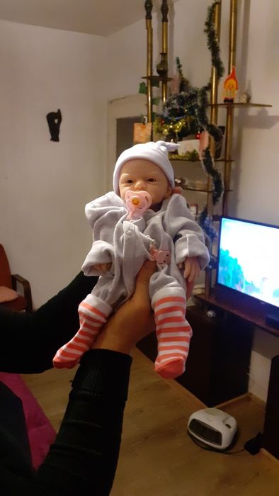 Продавам силиконова кукла