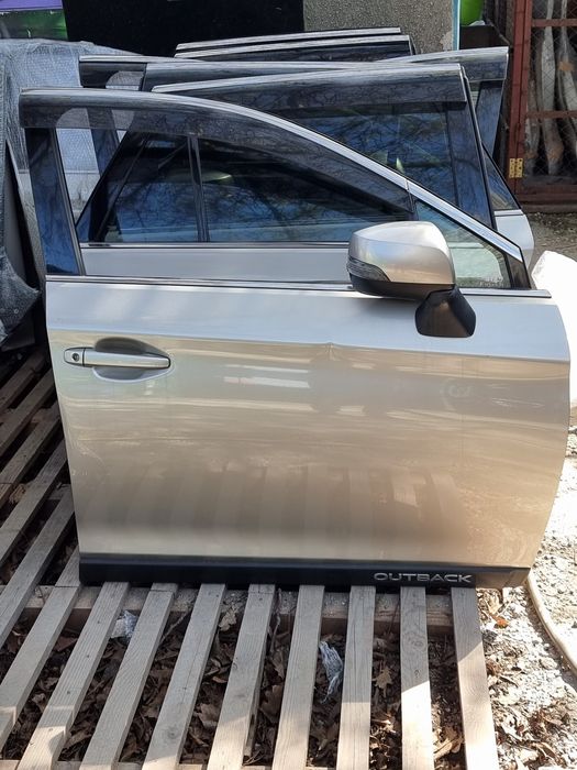 Дверь на Subaru Outback BS