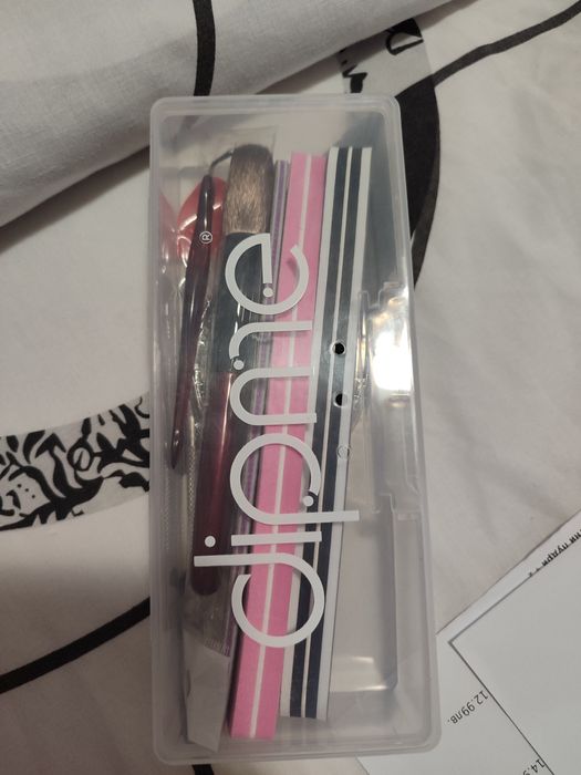 Комплект за маникюр