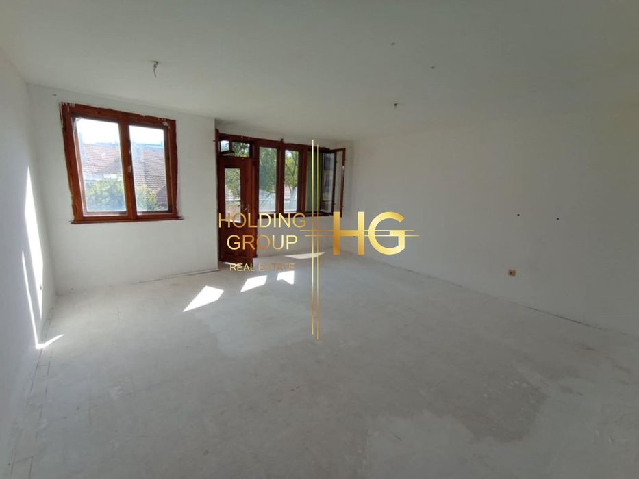 Продава се Двустаен апартамент в Варна, Център - 65 кв.м за 2614 €/кв.м - Снимка #2