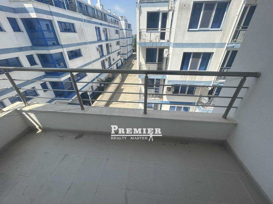 Продава се Едностаен апартамент в Поморие - 42 кв.м за 1381 €/кв.м - Снимка #1