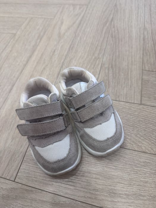 Кроссовки на девочку Котофей 21размер