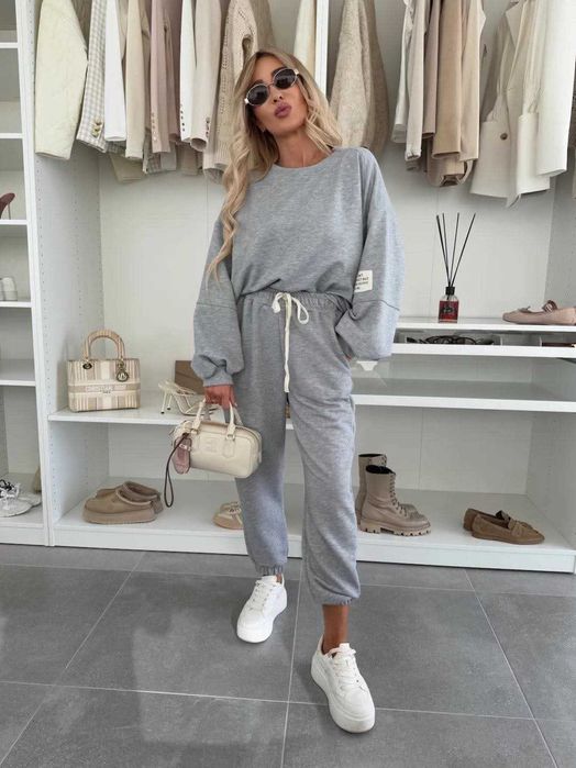 Дамски спортен екип