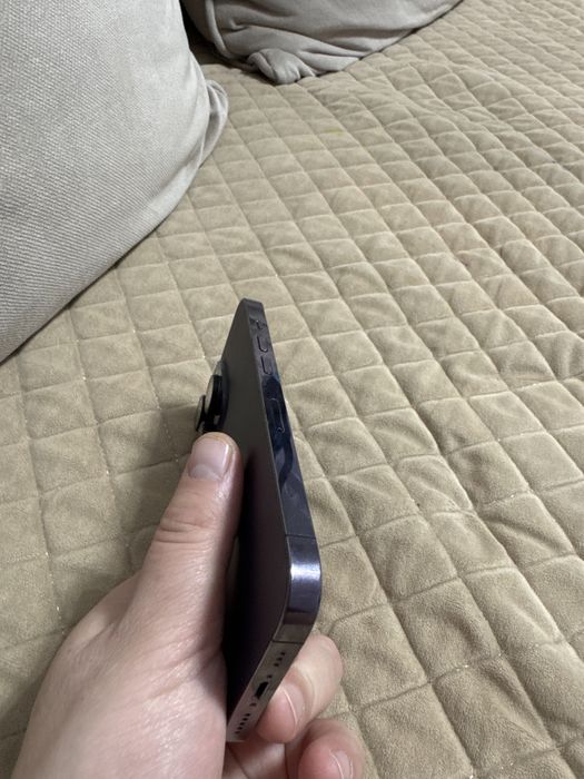 Продам Айфон 14 про в отличном состоянии