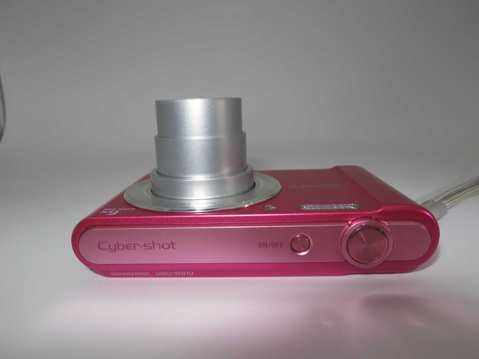 Sony Cyber-shot DSC W810 ултра компактен цифров фотоапарат розов цвят, дигитална камера, КАТО НОВА, пълен комплект, работи перфектно