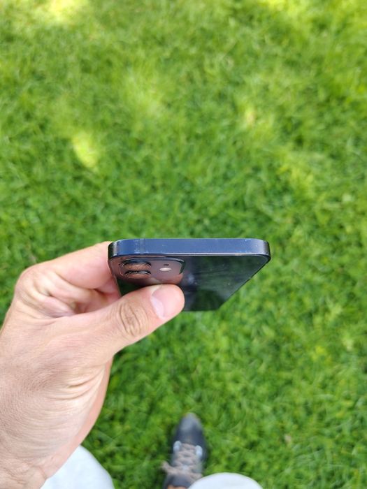IPhone 12 de 64 GB in stare buna de utilizare