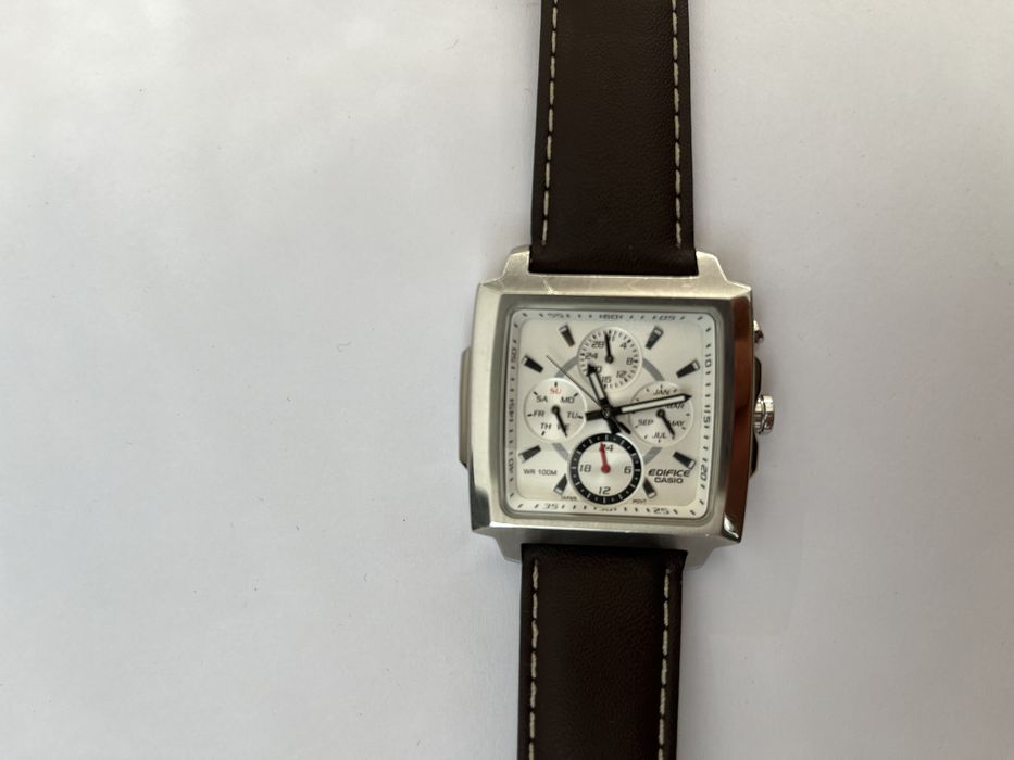 Часовник Casio EF - 324