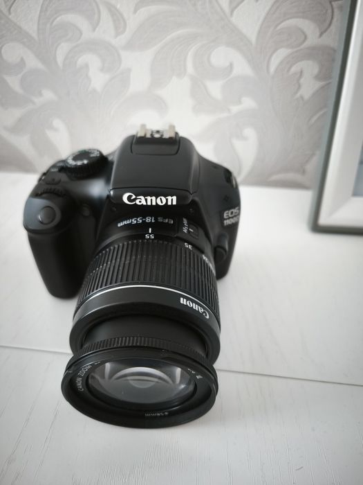 Canon 1100D, в отличном состоянии