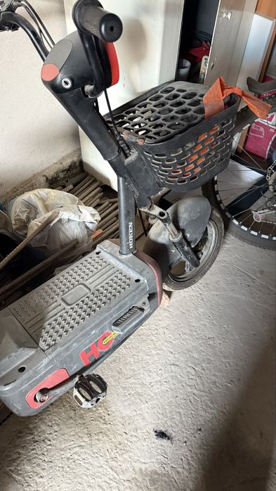 мопед сатылады.