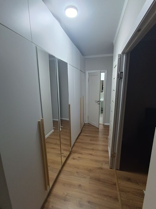 Продам шкаф в прихожей