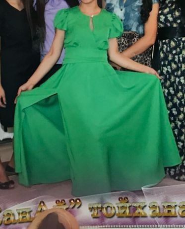 Вечерные женские платье