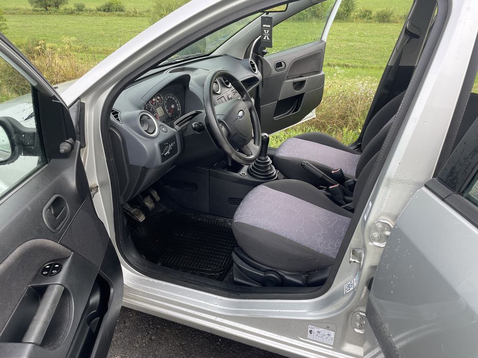 Ford Fiesta 2006 benzina