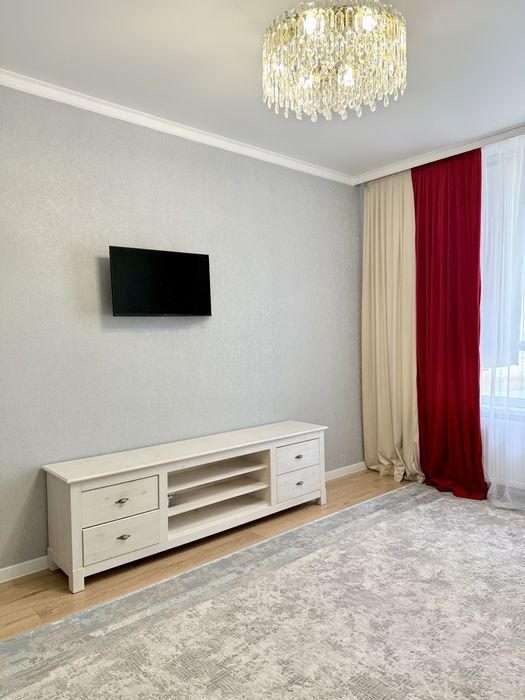 Тумба ТВ натуральное дерево