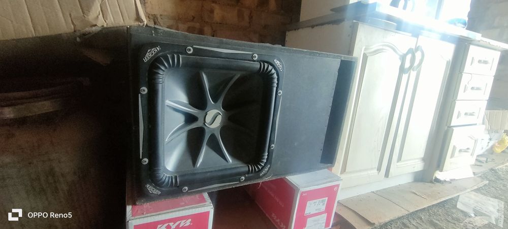 Продам или обмен мощный саббуфер