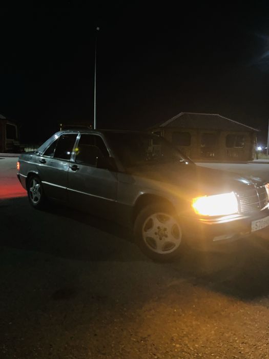 Мерседес 190 обьём 2.0