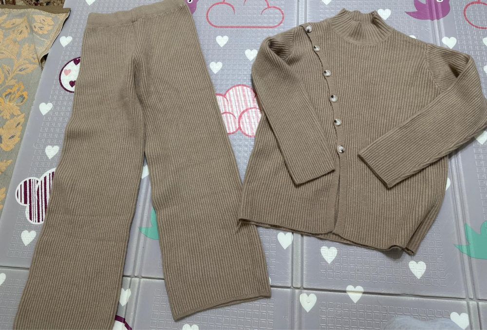 Продам пуховик новый