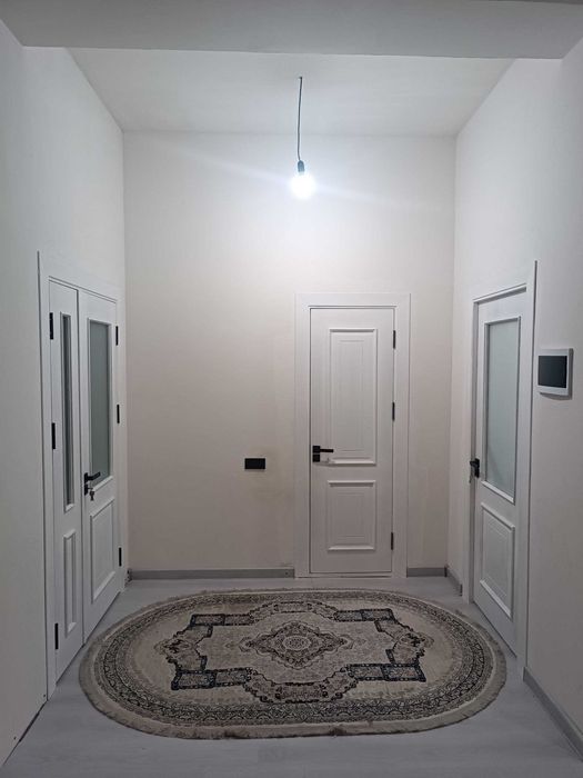 Срочно хонадон сотилади Сергилида 6 та хона+хол+2 та саузел 2.5 сотих