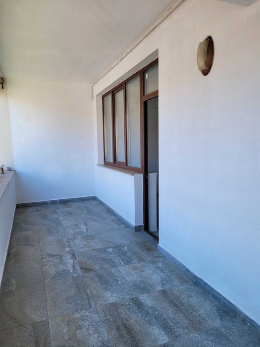 Apartamen 3 camere de inchiriat Isaran, Tractorul