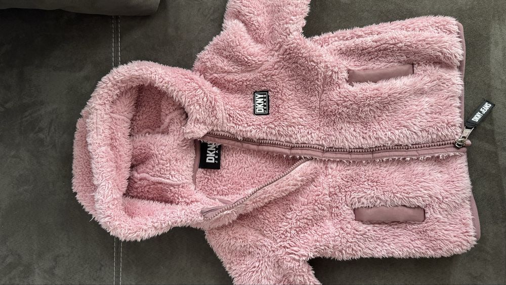 DKNY пухено якенце размер 86 1-2 години