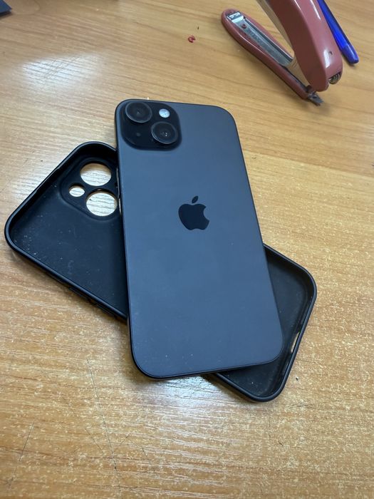 Продам iphone 15 на 128 gb