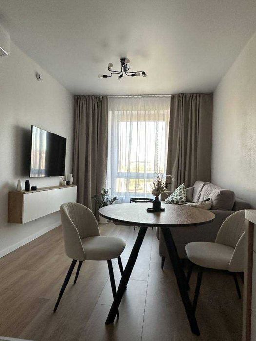 Сдается просторная 2-х комнатная квартира в центе,  2/3/9. Р5