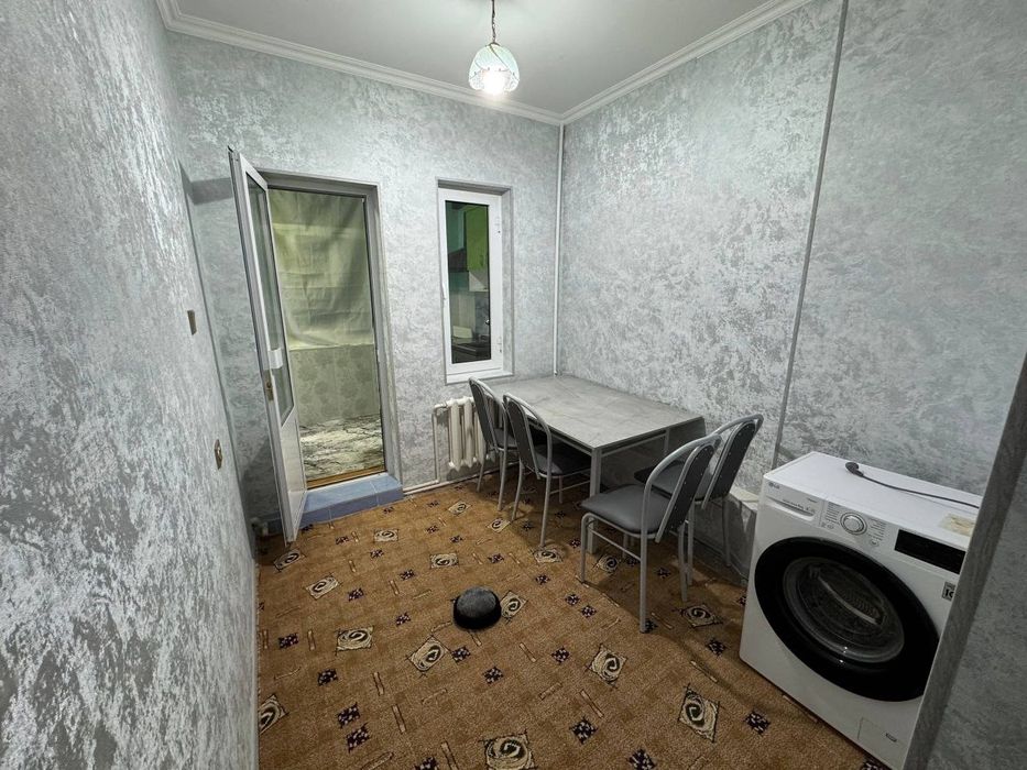 5-мкр.да жойлашган 2 хонали квартира ижарага берилади ОИЛАГА узок мудд