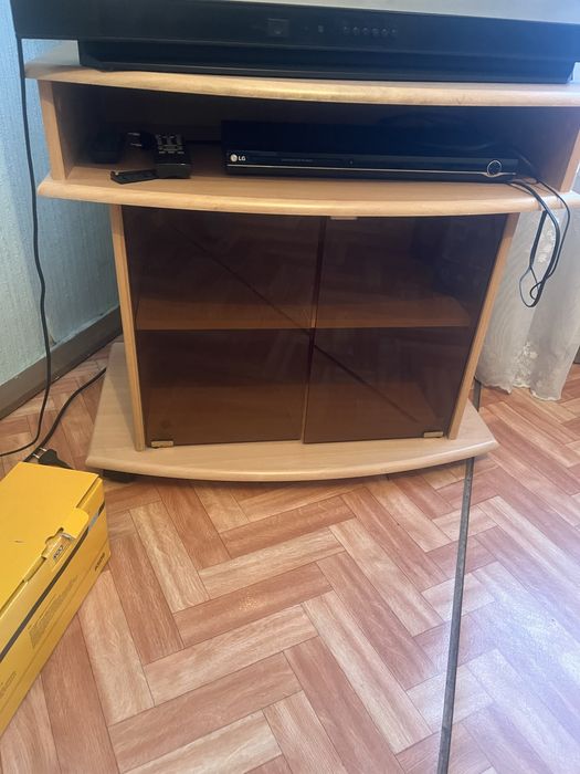 Продам стенка 30000тг