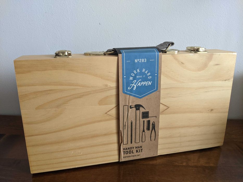 Gentlemen's hardware - Trusa scule