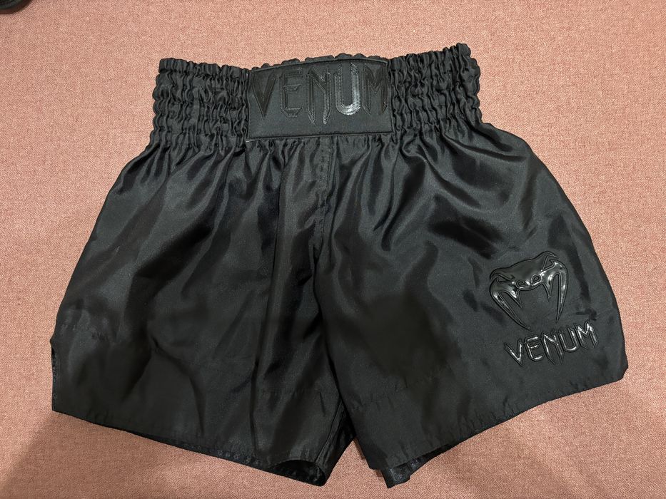 Echipament Kickboxing Venum negru