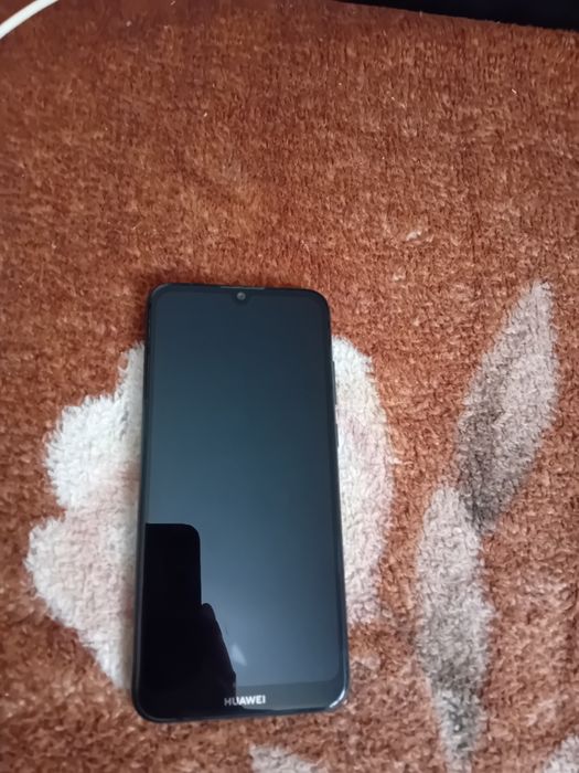 Telefon de vânzare in stare buna de funcționare. Se da pentru ca nu-l mai folosesc.