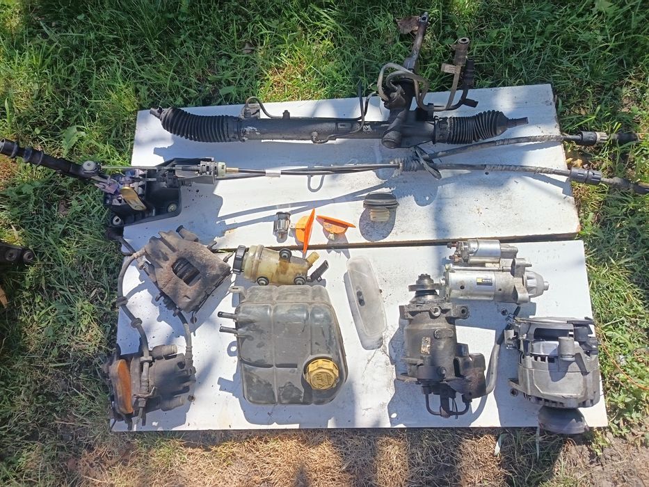 Vând piese Ford focus 1.8 tdci