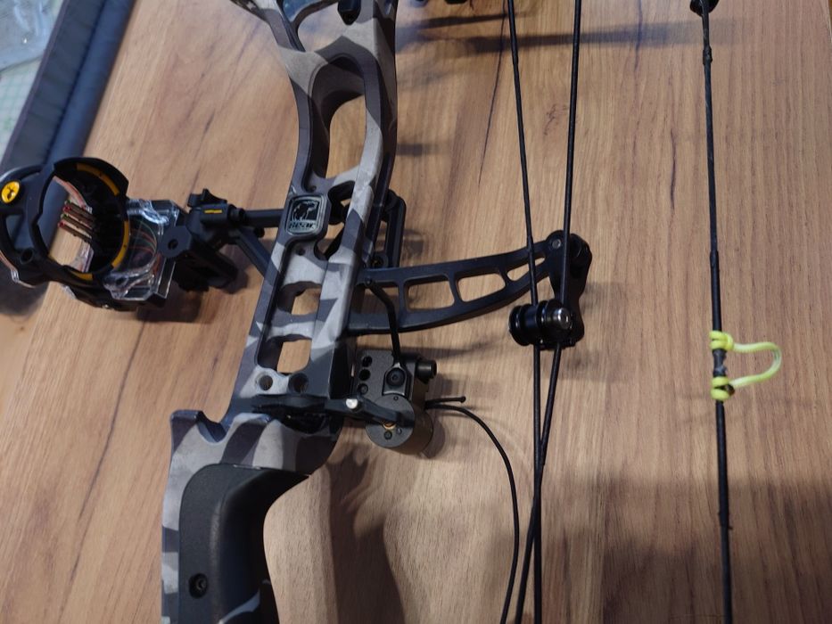 Bear Kuma 30  345fps лък