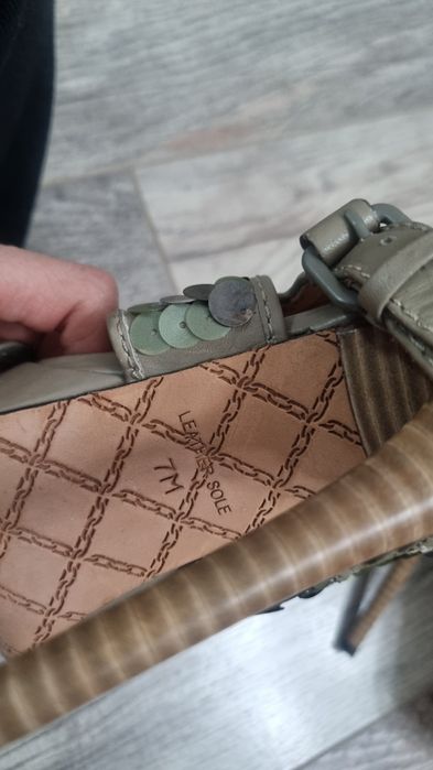 Босоножки L.A.M.B натуральные