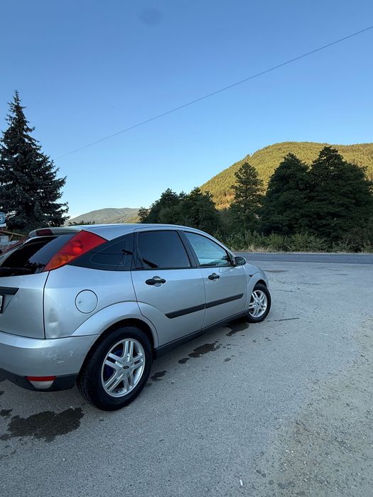 Автомобил Ford Focus