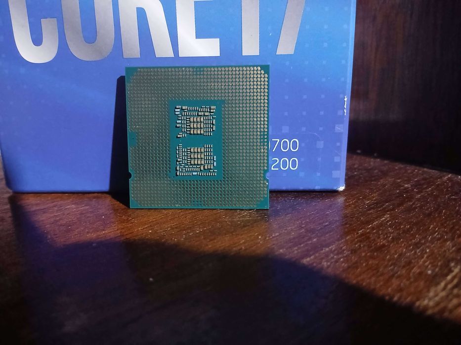 процесор i7-10700