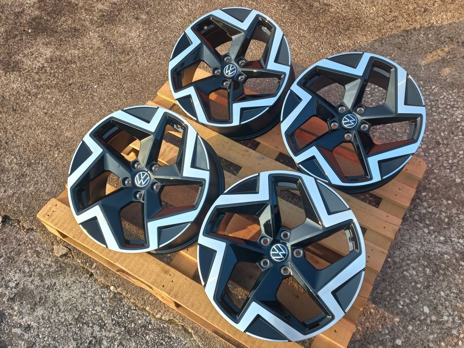 18 Vw Seat Škoda Audi 8j et40 Black Polish Golf Passat Tiguan Superb