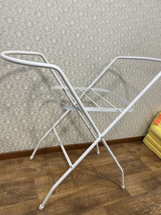 Продам ванночку с подставкой